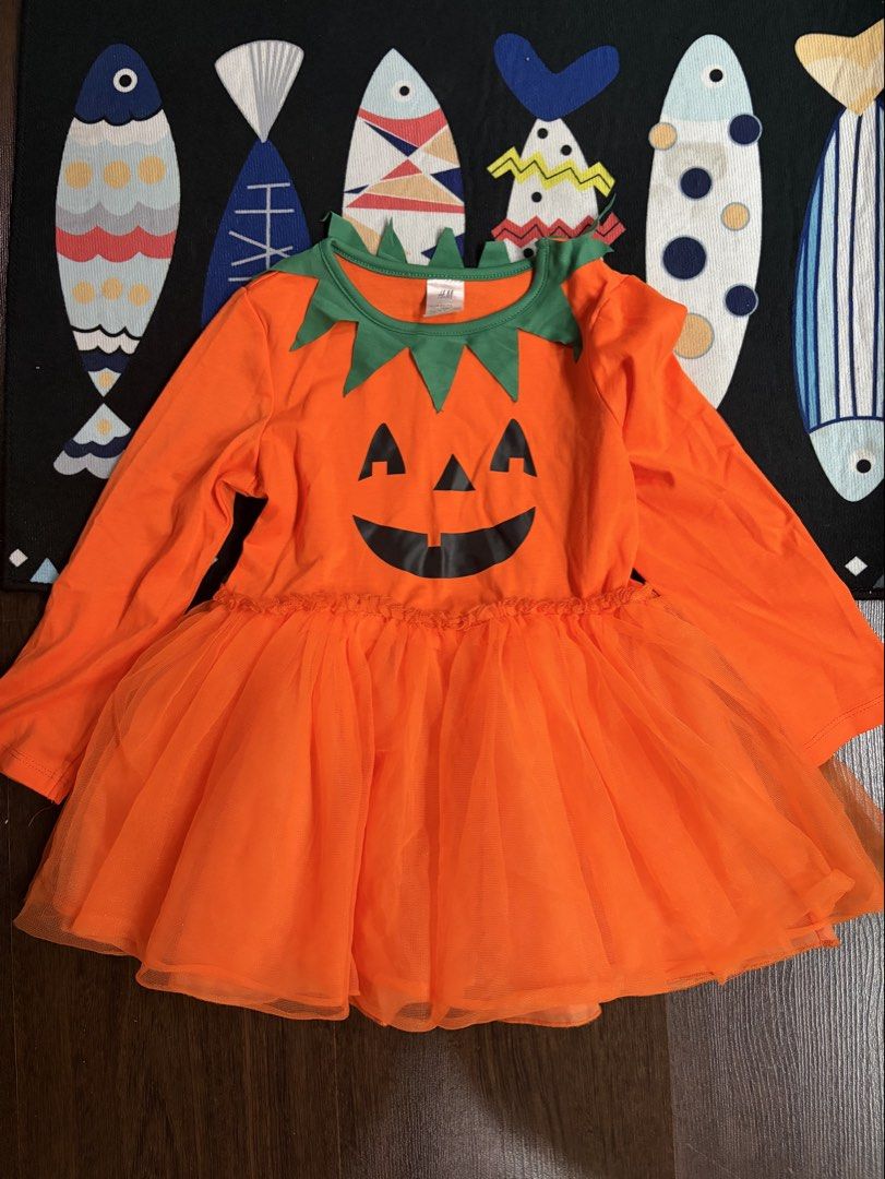 H&M pumpkin costume dress (Category: Babies & Kids Fashion) located in Manila. Submitted by urbanwear (Listing ID 1469680263, Image 1). Description: 1.5-2 .