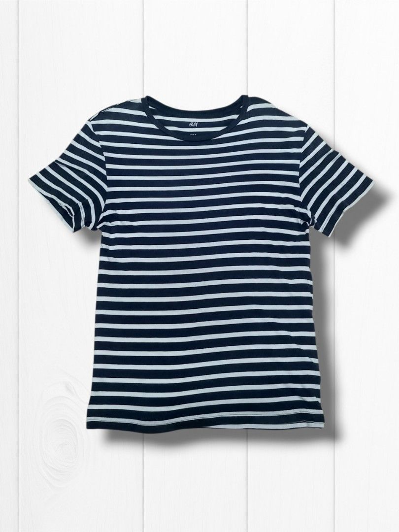 H&M Stripes Tshirt I Tee (Category: Tshirts & Polo Shirts ) located in Aguinaldo. Submitted by ukayandthrift (Listing ID 1469591485, Image 1). Description: .