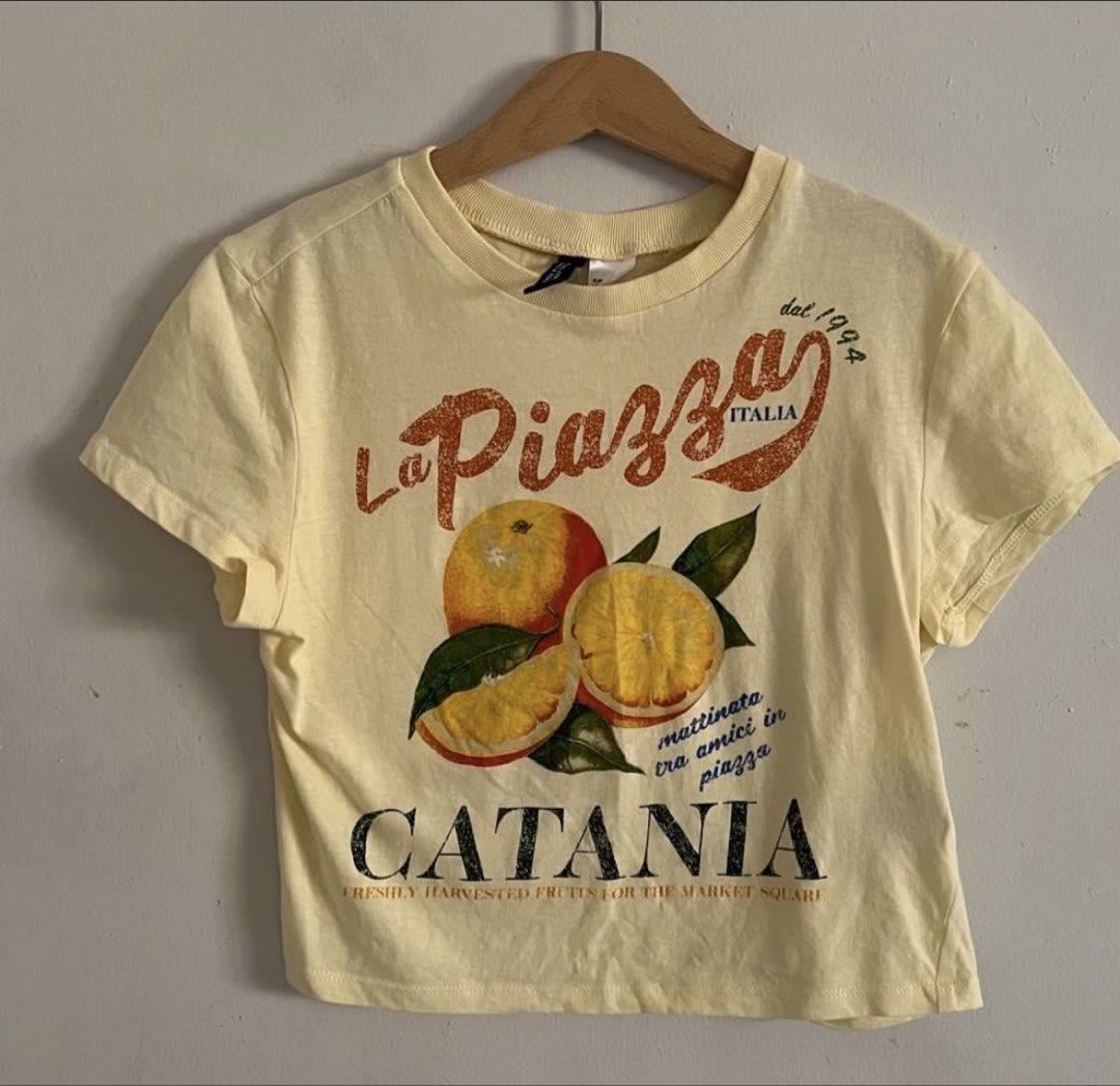 H&m tshirt (Category: Babies & Kids Fashion) located in Las Pinas. Submitted by mmanila_finds (Listing ID 1469645805, Image 1). Description: Can fit 9-10 yrs old.
