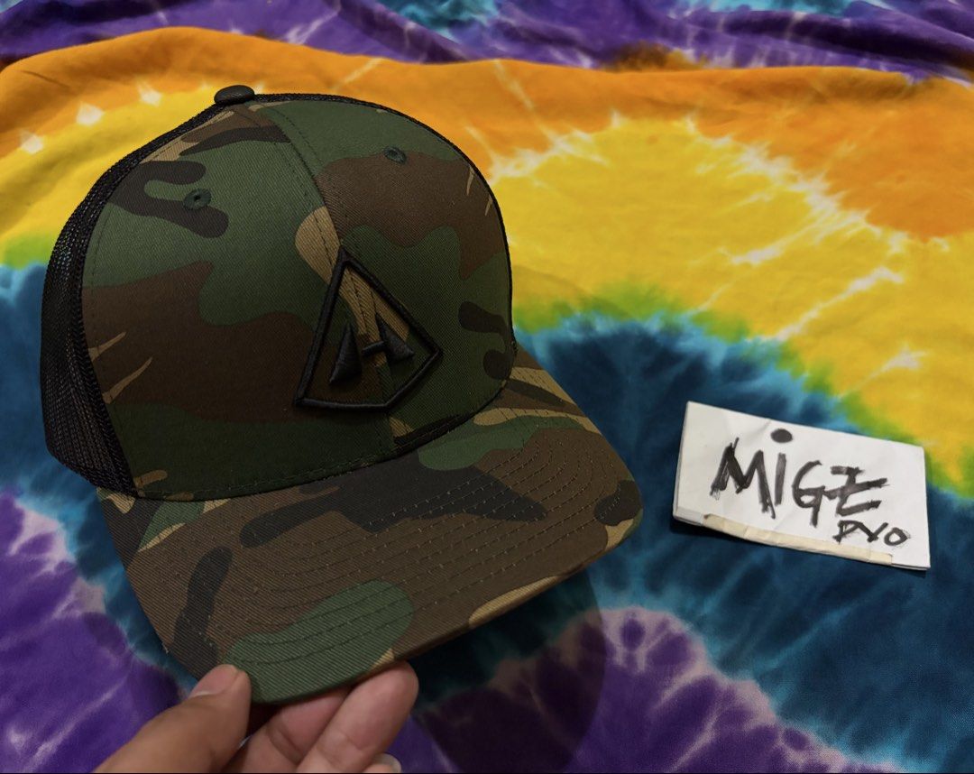 HMG OG Logo Camou Trucker Cap (Category: Caps & Hats) located in Davao. Submitted by juanmigzdvo (Listing ID 1469716553, Image 1). Description: Hyperlite Mountain Gear OG Camou Trucker Cap Brand NEW ✅ *Rare Limited Black Embroidered Logo* Php 3,500.00 PM for more Inquiry 😁….