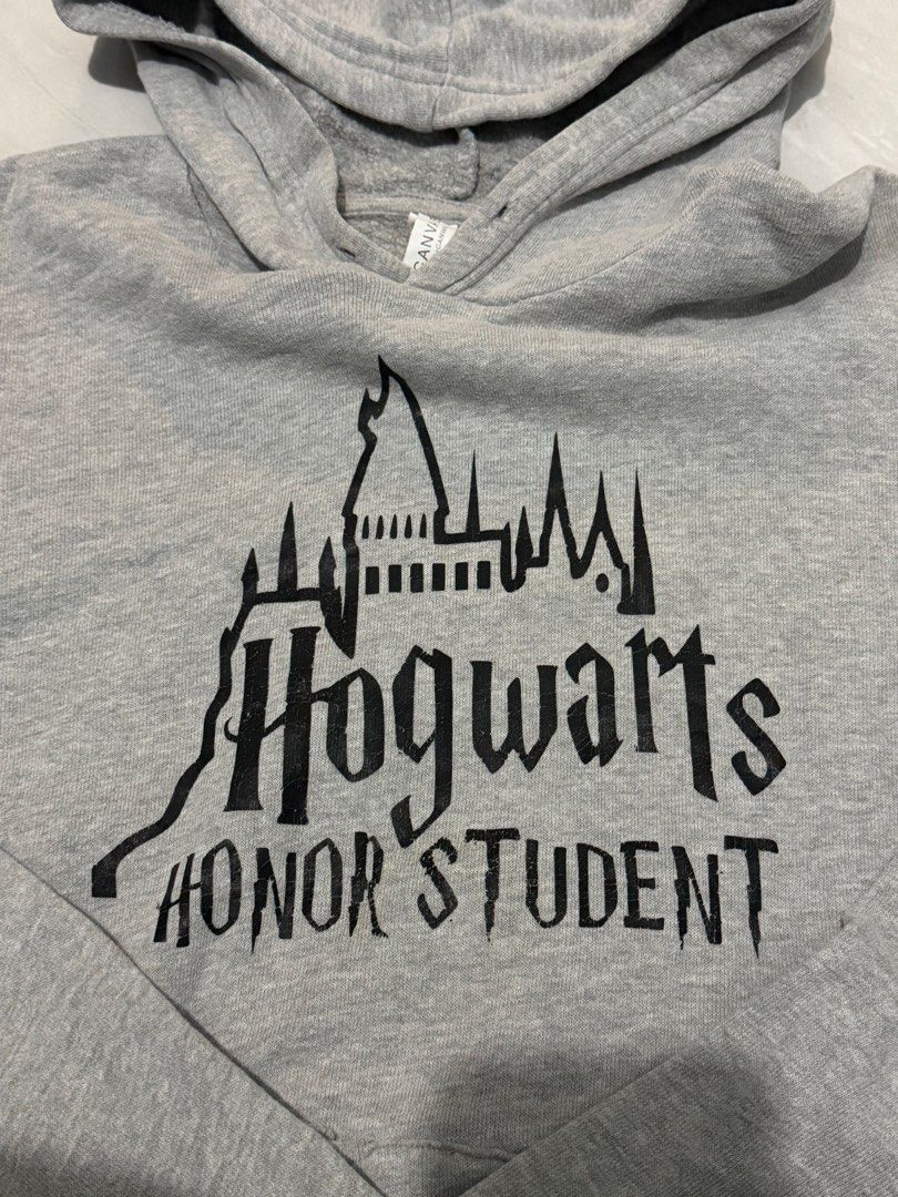 Hogwarts Harry Potter Hoodie (Category: Hoodies) located in Mandaluyong City. Submitted by vinhartdgdeclutter (Listing ID 1469574010, Image 2). Description: .