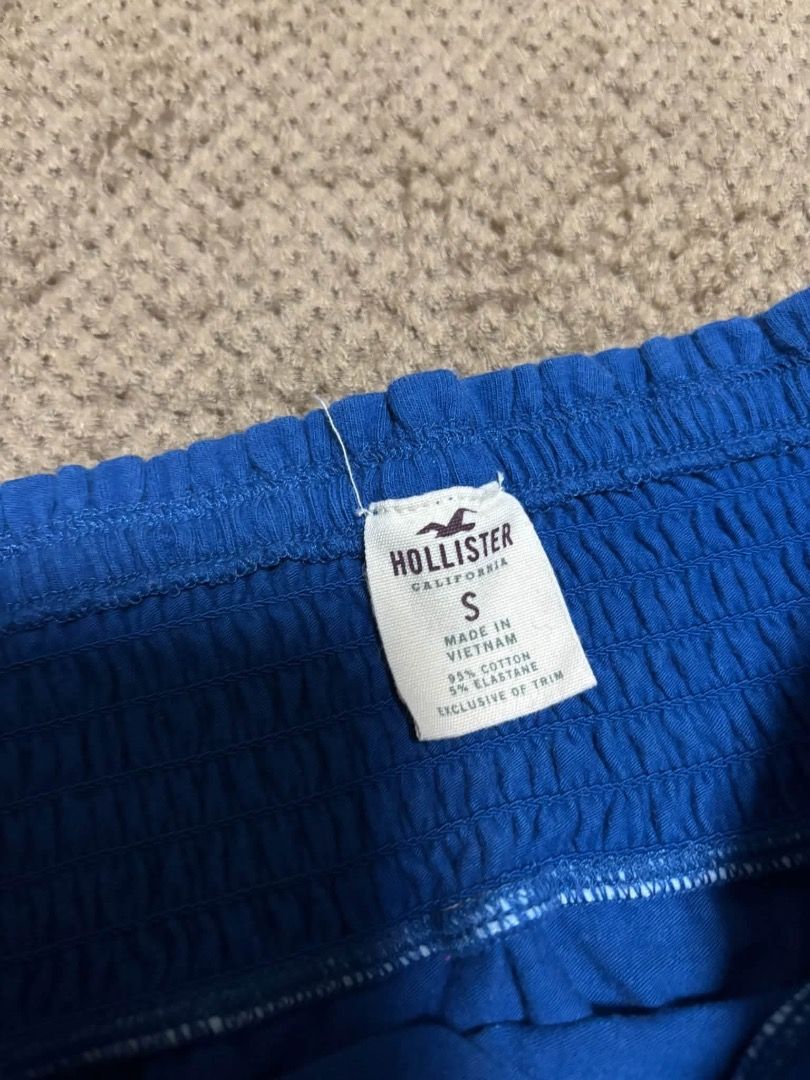 Hollister (Category: Dresses) located in Caloocan City. Submitted by _itsgiafinds08 (Listing ID 1469584719, Image 3). Description: Hollister tub body hugging dress .