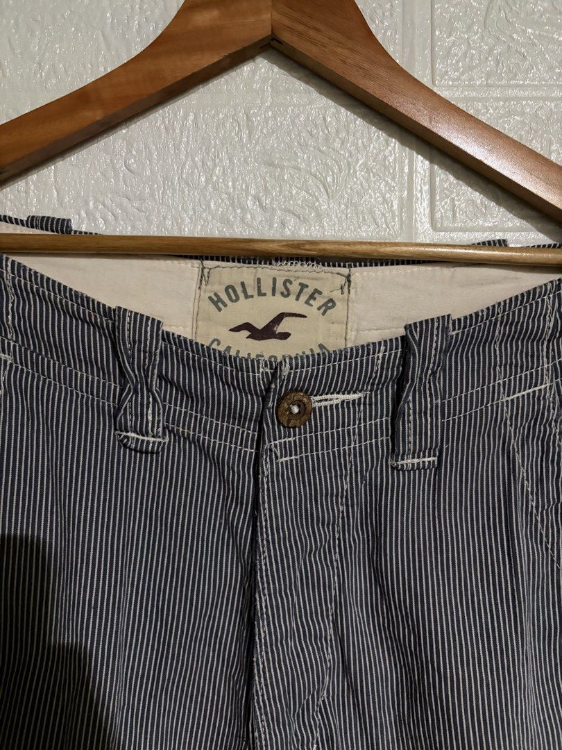 hollister cargo shorts (Category: Shorts) located in Santa Rosa. Submitted by jeremydeas56388 (Listing ID 1469697734, Image 2). Description: size 32 24 length .