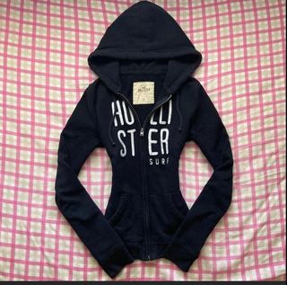 (Category: ) located in . Submitted by y2k_thrift_ (Listing ID 1469753100, Image 1). Description: .