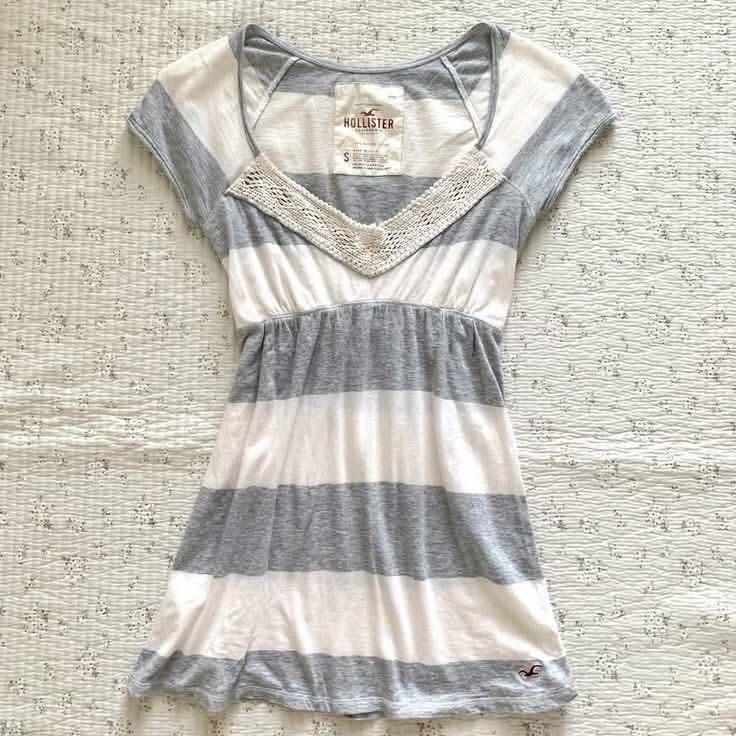 Hollister Stripe Babydoll (Category: Others Tops) located in Manila. Submitted by shinjohhn. (Listing ID 1469705747, Image 1). Description: Hollister Stripe Babydoll Good as like new Condition No issue Size - S J&T.