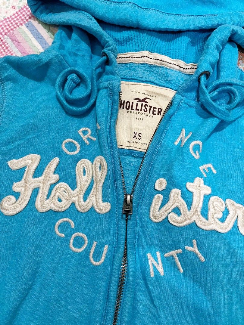 Hollister Turquoise Zip Up (Category: Coats, Jackets and Outerwear) located in Kalibo. Submitted by kkuma77 (Listing ID 1469674474, Image 3). Description: 📦 shipping via jnt ⋆.˚ | PAYO ⡞⠳⣄⣀⣠⠞⢷ ֹ۪ Visayas, Aklan !! ~.