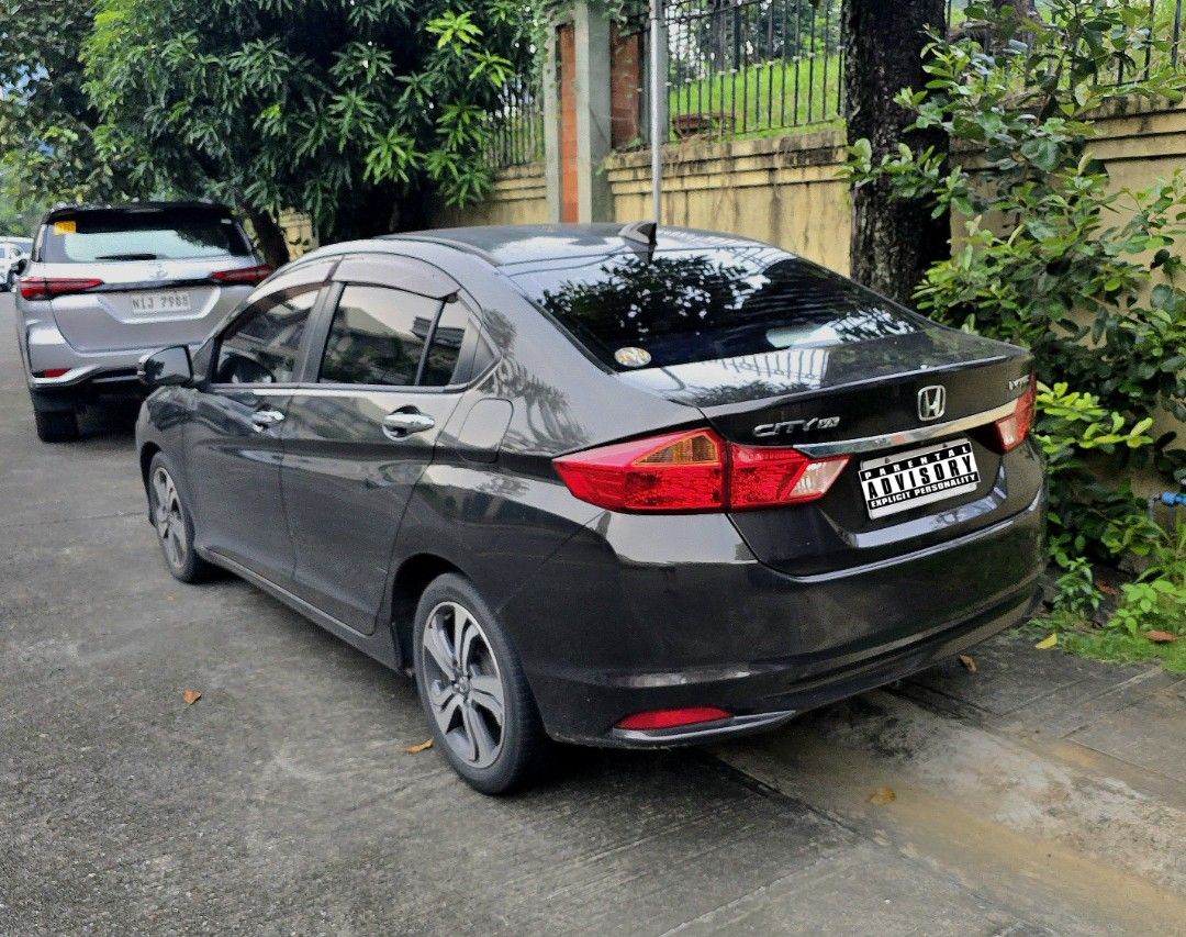 Honda City 1.5 VTEC (A) (Category: Used Cars) located in Mandaluyong City. Submitted by jbird311 (Listing ID 1469599228, Image 1). Description: low mileage 2017 vx top of the line model for serious buyer only end user only no to buy and sell price negotiable.