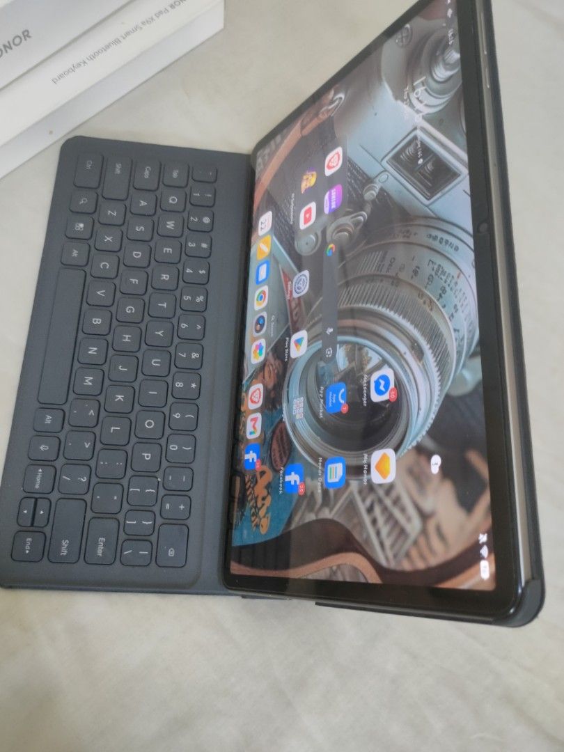 Honor Pad X9A.. Complete (Category: Android) located in Manila. Submitted by happyowl_005fed (Listing ID 1469654462, Image 3). Description: For sale Honor Pad X9A Complete package papo RFS : Badly Needed Po Ng Pera Pick up or lalamove.