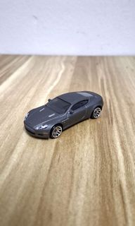 Hot Wheels naruto item never open. Open from Mattel shipping box je ...