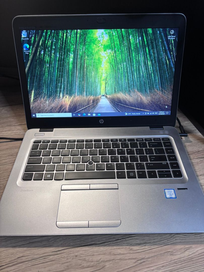 HP Elitebook Laptop Intel Core i5 vPro (Category: Laptops & Notebooks) located in Muntinlupa City. Submitted by redscarlet (Listing ID 1469670037, Image 1). Description: Processor: Intel Core i5 vPro for reliable performance Design: Sleek silver finish with standard keyboard, trackpoint, and touchpad Inclusion: Original charger, Brand new Rapoo mouse, laptop bag, VGA to HDMI connector Ideal for: Work, online classes, and everyday productivity Phy
