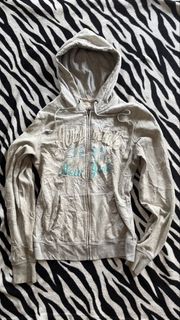 (Category: ) located in . Submitted by thriftshopngkeki (Listing ID 1469741203, Image 1). Description: .