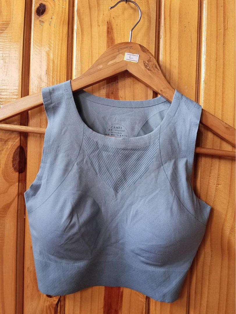 HQ halter seamless M (newarrivals)a1 (Category: Activewear) located in Baguio. Submitted by affordaprice_2600baguio (Listing ID 1469700094, Image 1). Description: .
