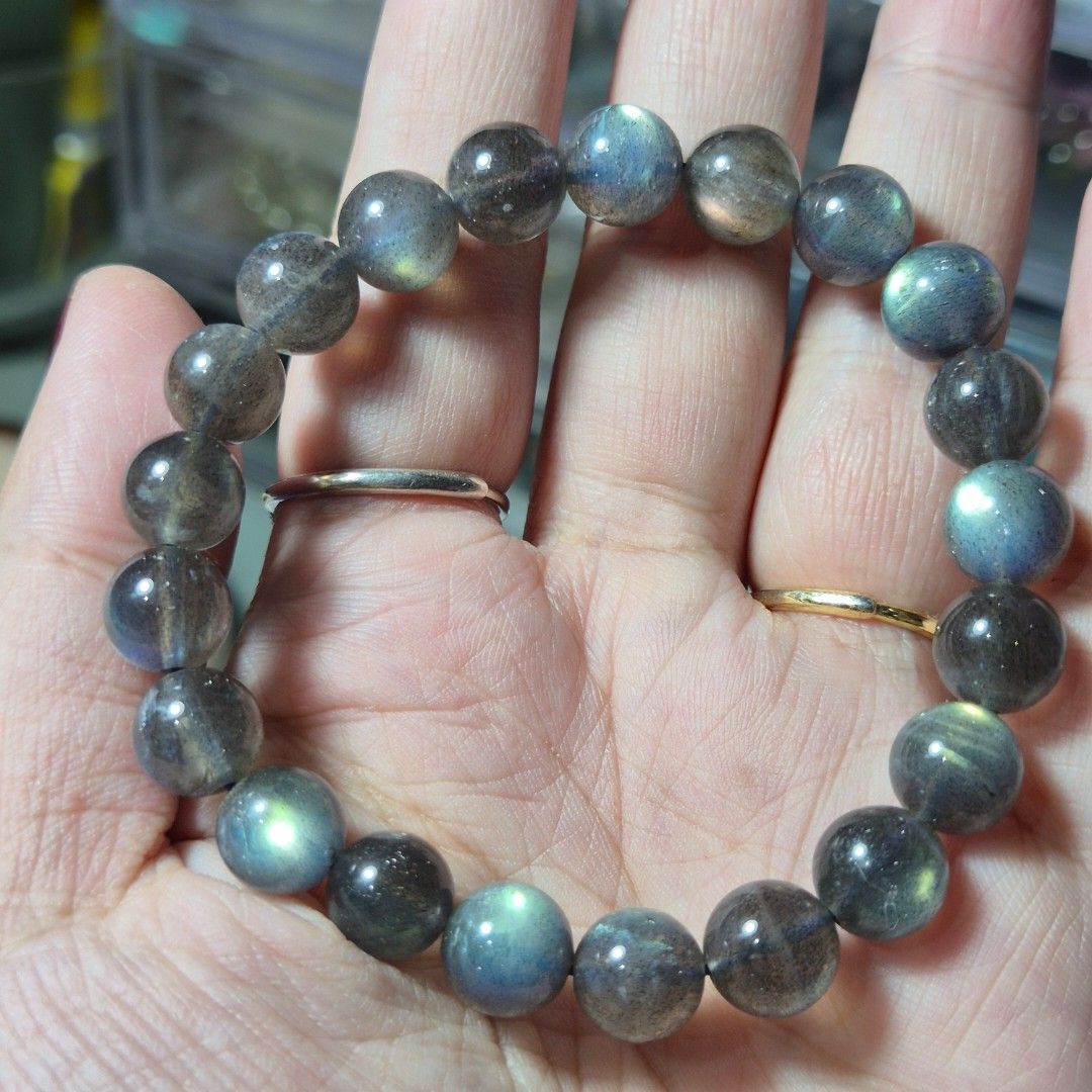 HQ Natural Labradorite Crystal Beaded Bracelet (Category: Bracelets) located in Antipolo. Submitted by ynavee (Listing ID 1469745214, Image 1). Description: 9mm HQ Dark labradorite with yellow and blue flash dm for more videos and pictures.