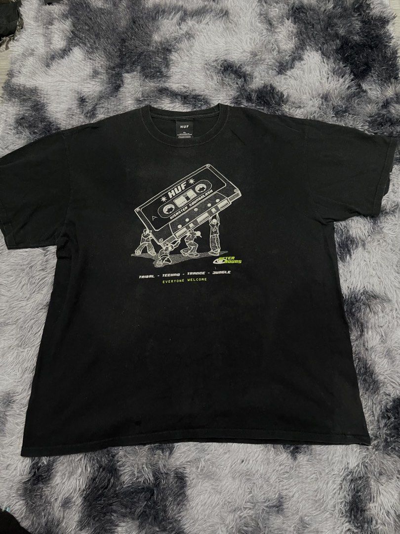Huf shirt (Category: Tshirts & Polo Shirts ) located in San Jacinto. Submitted by clothcartelph (Listing ID 1469653580, Image 1). Description: Huf Size: xl Dimes: 24/30 Condition: excellnet Color rate: 9/10 No issue Looks like fade in picture due to lightings .