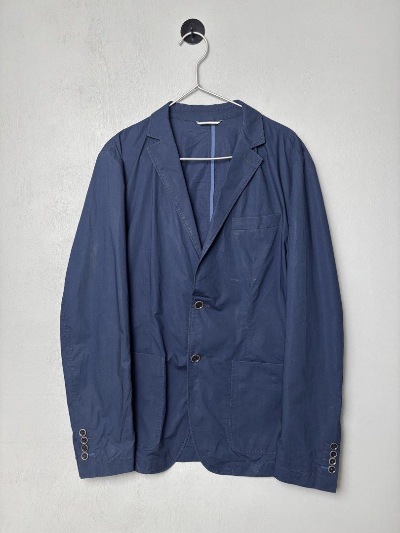Hugo Boss Blue Blazer Jacket (Category: Coats, Jackets and Outerwear) located in Mandaluyong City. Submitted by fellas_ph (Listing ID 1469668038, Image 1). Description: Excellent condition No issues Size M-L 19.5" Width 28" Length 18" Shoulders 25" Sleeve Length.