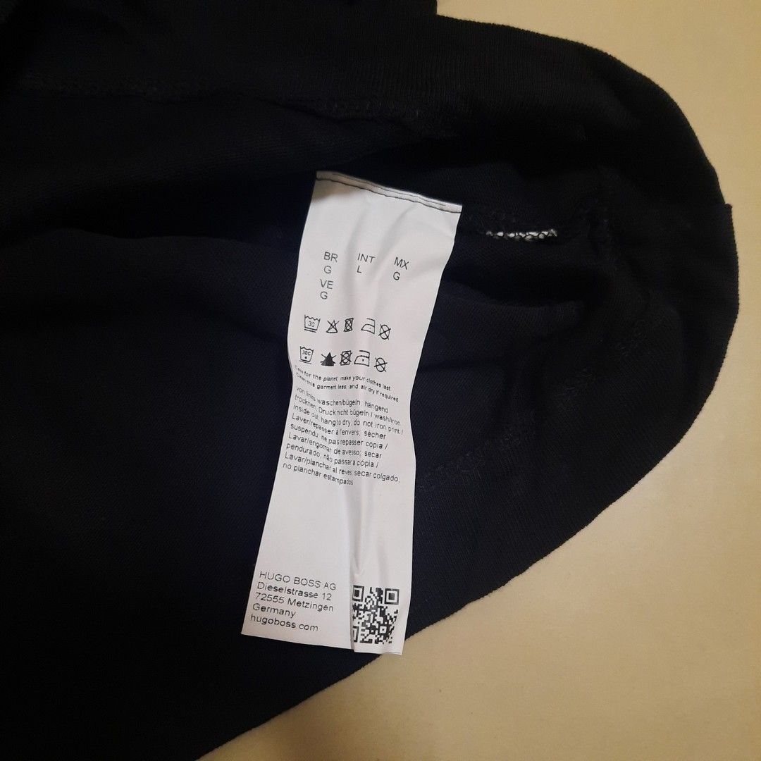 Hugo Boss Cropped Shirt (Category: Shirts) located in Cebu City. Submitted by archivalia.me (Listing ID 1469647758, Image 3). Description: Hugo Boss Cropped Shirt Large Width 23 Length 20 Good as New No Issue Price dm + sf Loc: Cebu City.