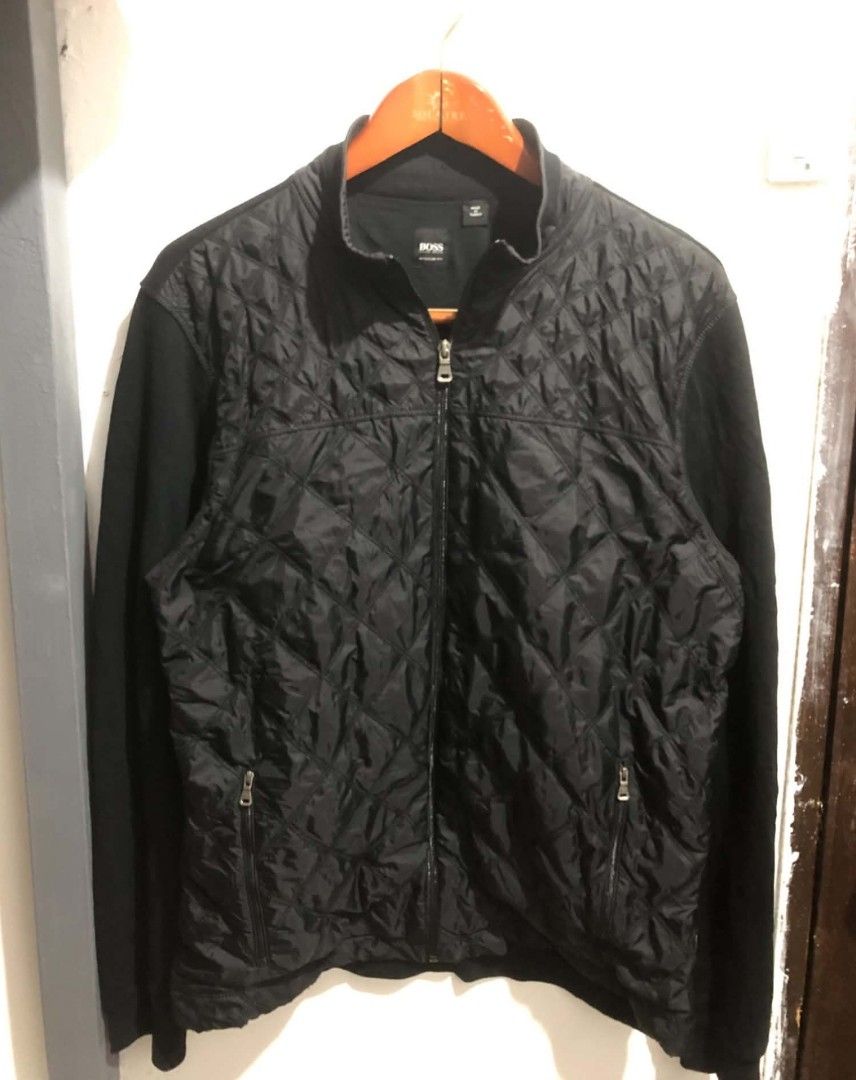 Hugo Boss Fullzip Jacket (Category: Hoodies) located in Cabuyao City. Submitted by THRIFTHITS (Listing ID 1469671576, Image 1). Description: Hugo Boss Quilted Full Zip Jacket (Authentic) Excellent condition 23x28 Mine 580‼️ Direct Message me and Add for fast Transaction ty .