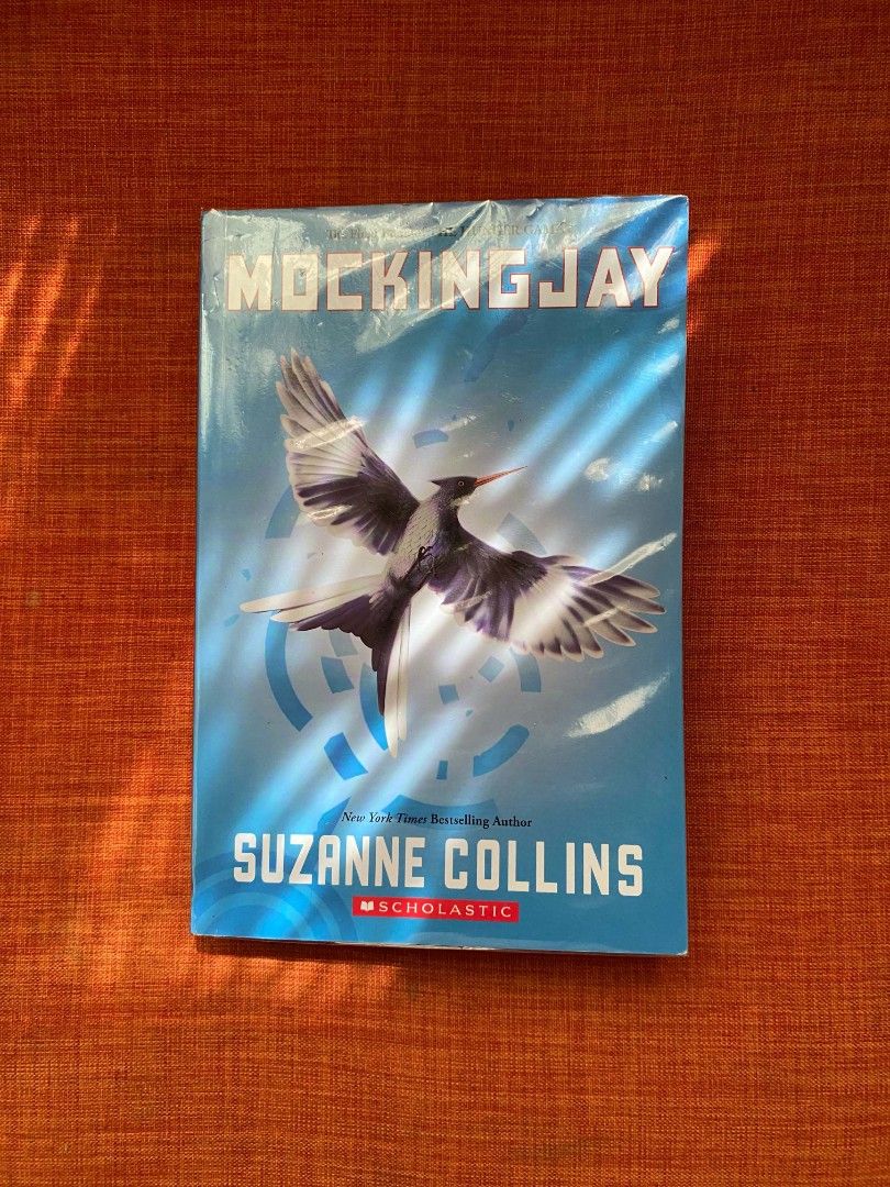 Hunger Games Set (Category: Storybooks) located in Talacogon. Submitted by dumpy_rain (Listing ID 1469709324, Image 3). Description: FOR SALE HUNGER GAMES BOOKS Suzanne Collins Book Set — ₱1,199 (Negotiable) → catching fire → mockingjay → the ballad of songbirds and snakes • all were bought from fullybooked • like new condition 💌 DM for more info/photos! Thank you! 🫶🏻.