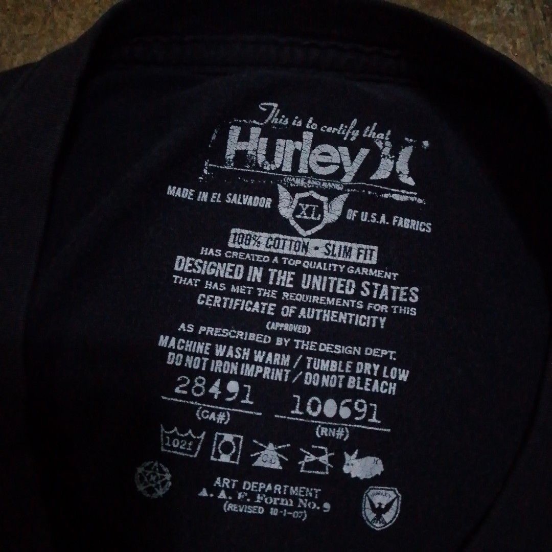 HURLEY 2000s ♣️ (Category: Tshirts & Polo Shirts ) located in Antipolo. Submitted by cylexuzxc (Listing ID 1469583743, Image 3). Description: DM FOR MORE DETAILS📩 DIMES: 28x22 CONDITION: 7/10 COLOR RATE: 8/10 LOC AND CAN DO MEET UP AROUND: ANTIPOLO CITY MOP: GCASH IMPORTANT NOTES‼️ 📌-THE COLOR IN THE PICTURE MAY CHANGE DUE TO LIGHTING 📌-ALL ITEMS ARE THRIFTED SO PLS MANAGE YOUR EXPECTATIONS.
