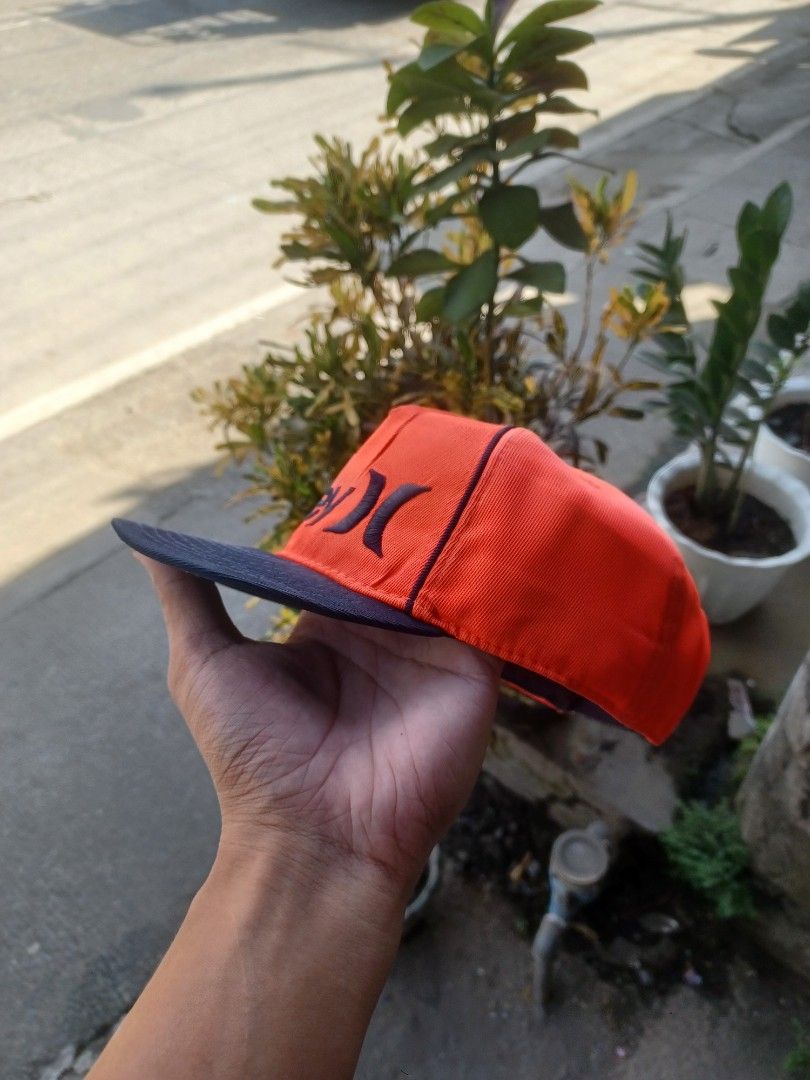 Hurley snapback Youth size (Category: Caps & Hats) located in Cauayan City . Submitted by cuzthriftshop (Listing ID 1469644325, Image 2). Description: .