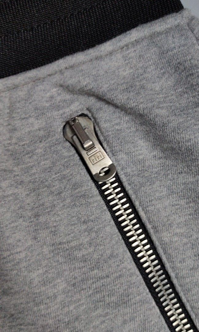 Hyper Denim Riri zipper (FOG Alternative) (Category: Shorts) located in Bolinao. Submitted by tokiya. (Listing ID 1469611565, Image 2). Description: Hyper Denim Riri zipper (FOG Alternative) Size 34-36x19 Excellent Condition No Issue.