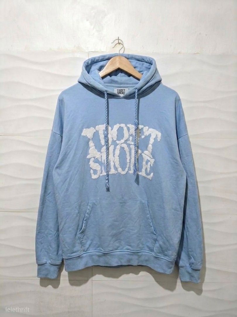 I Don't Smoke puffy cloud print pullover hoodie (Category: Hoodies) located in Batangas. Submitted by lelethrift.com (Listing ID 1469698963, Image 1). Description: I Don't Smoke Size: Medium on tag, LARGE best fit Heavy weight hoodie ready to wear, nalabahan na Double hood puffy cloud print No crack prints.