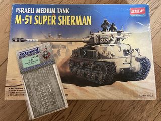 （分類：）位於 。 由 royalpenguin.model 提交（商品編號 1469695355，圖片 1）。簡介： 。