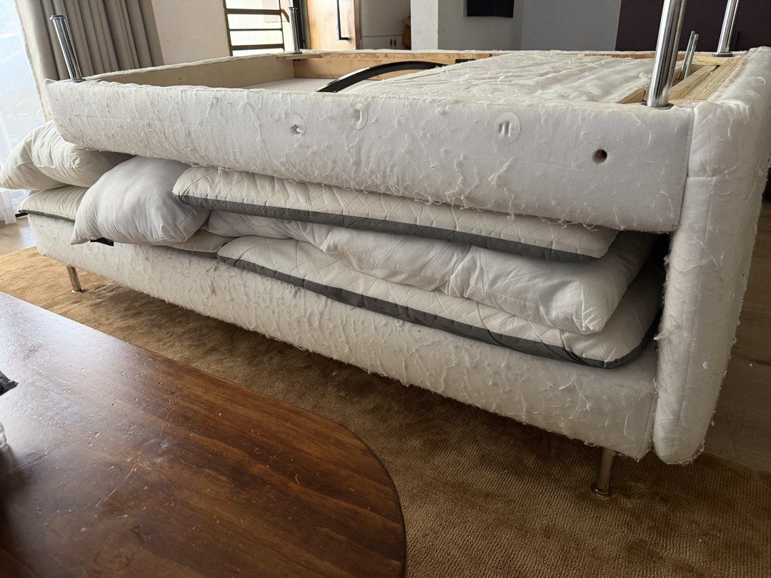 Ikea sofa soderhamn (Category: Sofas) located in Kuantan. Submitted by juliaa.k (Listing ID 1469636203, Image 3). Description: Sofa complete set as picture attach with 2 set of cover 1.beige cream 2.grey.