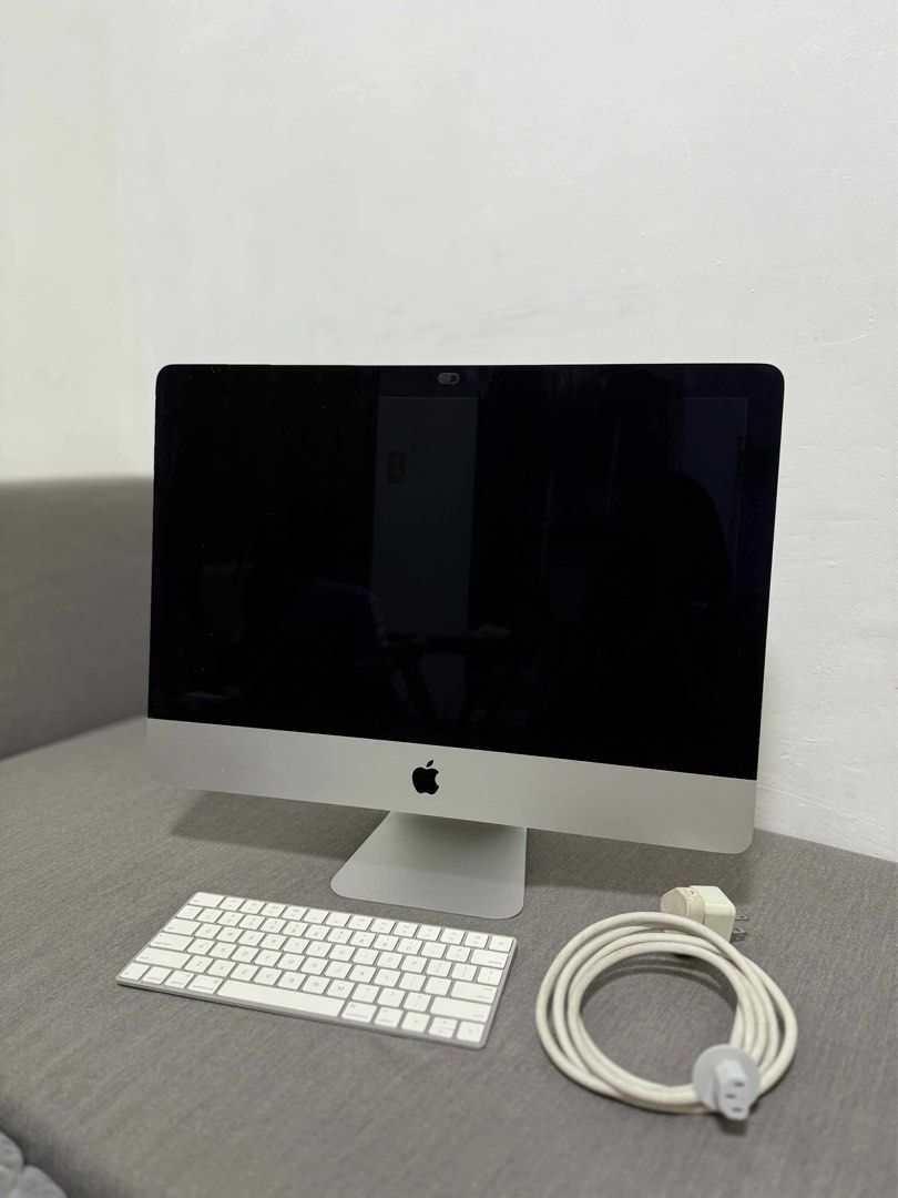 IMAC (Retina 4K, 21.5 Inch) (Category: Desktops) located in Quezon City. Submitted by hervics (Listing ID 1469650864, Image 1). Description: RFS: Hindi na nagagamit iMAC (Retina 4K, 21.5 Inch) 8GB RAM / 1 TB Storage No Issue Includes: Original Keyboard Still negotiable .