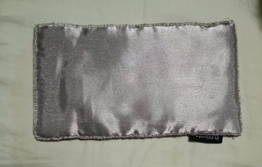 In Private Sequin Sunglasses Case (Category: Sunglasses & Eyewear) located in Don Carlos. Submitted by PphiXi_Finds (Listing ID 1469728018, Image 2). Description: - Stunning silver sequin sunglasses case featuring a cute beaded glasses design - Reads 'FOR BIG SUNGLASSES' in stylish pink lettering on the front - Designed with a smooth grey satin back and a soft lined interior for extra protection - Complete with an 'in private' brand tag on the bo