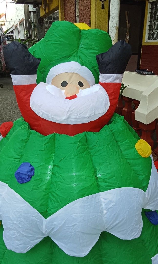 Inflatable X'mas Tree (Category: Lighting) located in Rizal. Submitted by ellengreen18 (Listing ID 1469656649, Image 2). Description: Inflatable X'mas Tree with Up and Down Santa Orig. Price: P4995.00 Sells only for P1500.00 MOP: Gcash only Sf for buyer's account Deliver thru Lalamove,Grab or JNT.