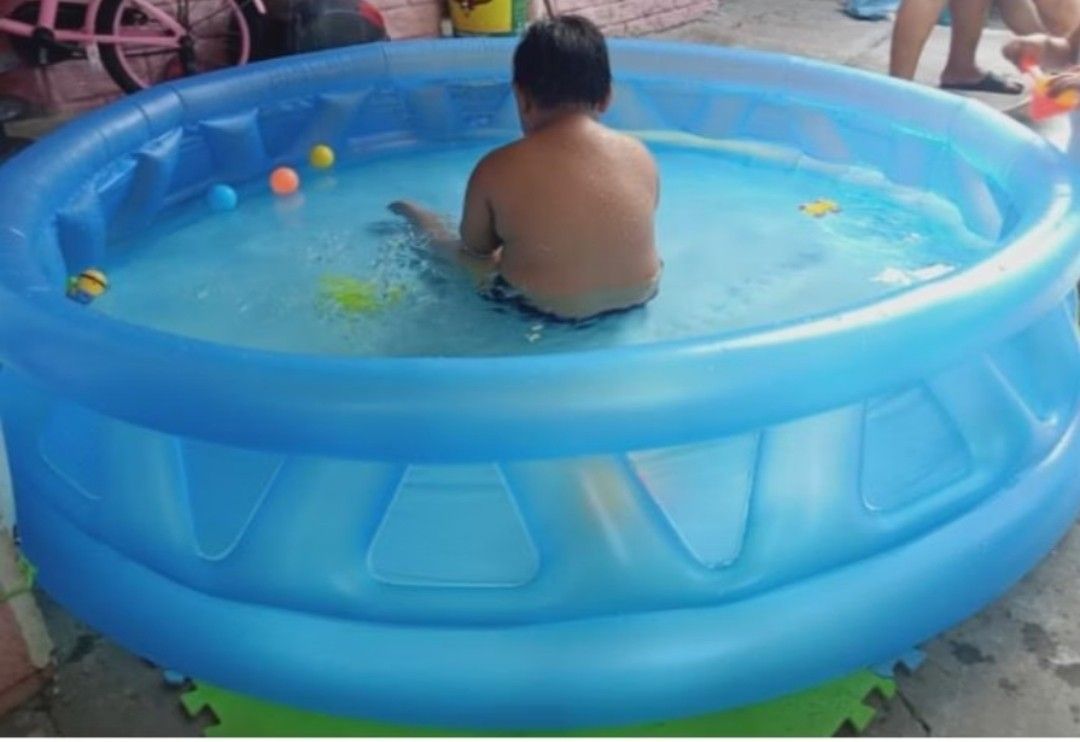 Intex Inflatable Round Swimming Pool 1.88m x 46cm (Category: Water Sports) located in Pateros City. Submitted by JP0125 (Listing ID 1469701797, Image 2). Description: - Brand: Intex Inflatable Pool - Size: 1.88m diameter x 46cm height - Color/Design: Bright blue with patterned side walls - Condition: Excellent, used only 1-2 times, holds air perfectly - Inclusions: Original box with dimension details - Features: Great for kids, easy and quick to 