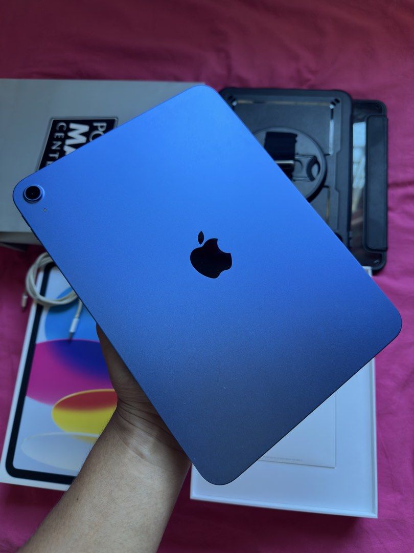 Ipad A16 11th Gen (128 GB) Blue (Category: Other Gadgets) located in Cavite. Submitted by densansae (Listing ID 1469646904, Image 2). Description: FS: Ipad A16 11th Gen (128 GB ) Blue ₱19,990 No Issue / All working Power Mac Purchased 🔋 88% Batthealth • 333 Cycle Count Only ✅Finger Print Working * Inclusions: Original Box / Original Apple 20w Power Adopter and Connector / 2 Case MOP 💰Gcash, Bank, Cash Meet up or Pick up Pm me .