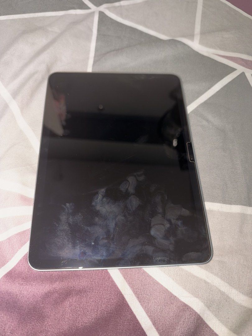 iPad Air M2 11in WiFi Model (Category: iPad) located in Manila. Submitted by yach1 (Listing ID 1469656421, Image 2). Description: 128gb Model 97% Battery Health iPadOS 27.2 No dents and physical issues Speakers in good condition Working TouchID With Original Charger and 20W Power Adapter RFS: Not needed anymore Price can be negotiated Mode of Delivery: Meet up only (Around Manila, Makati, Taguig, or Pasay area).