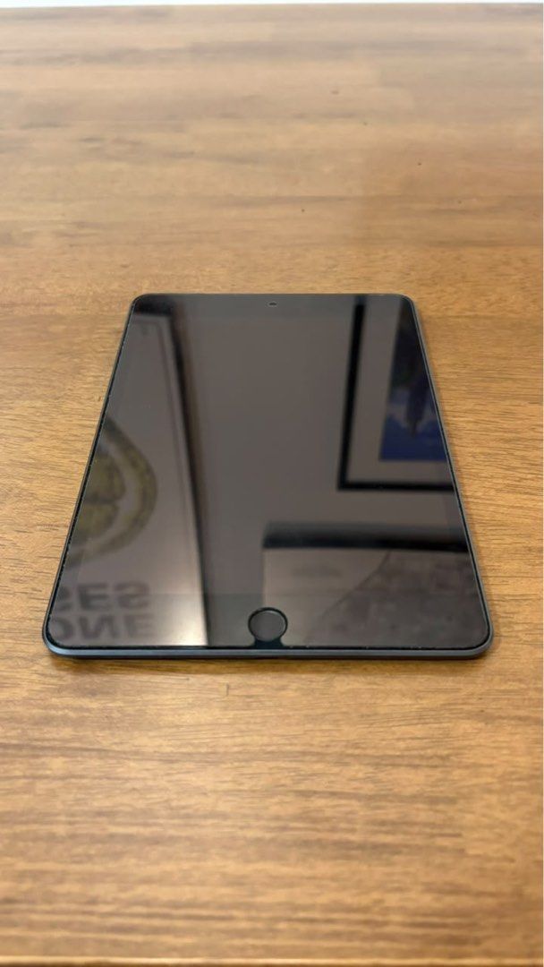 iPad Mini 5th Generation (Category: iPad) located in Petaling Jaya. Submitted by arvinv91 (Listing ID 1469721495, Image 1). Description: Selling my well-maintained iPad Mini (5th Gen). Compact, fast, and works perfectly for reading, video streaming, taking notes, or gaming. Specifications & Details: • Storage: 256GB • Connectivity: WiFi only • Color: Space Grey • Condition: no defects at all, screen is flawless • Battery: Good health, lasts all d