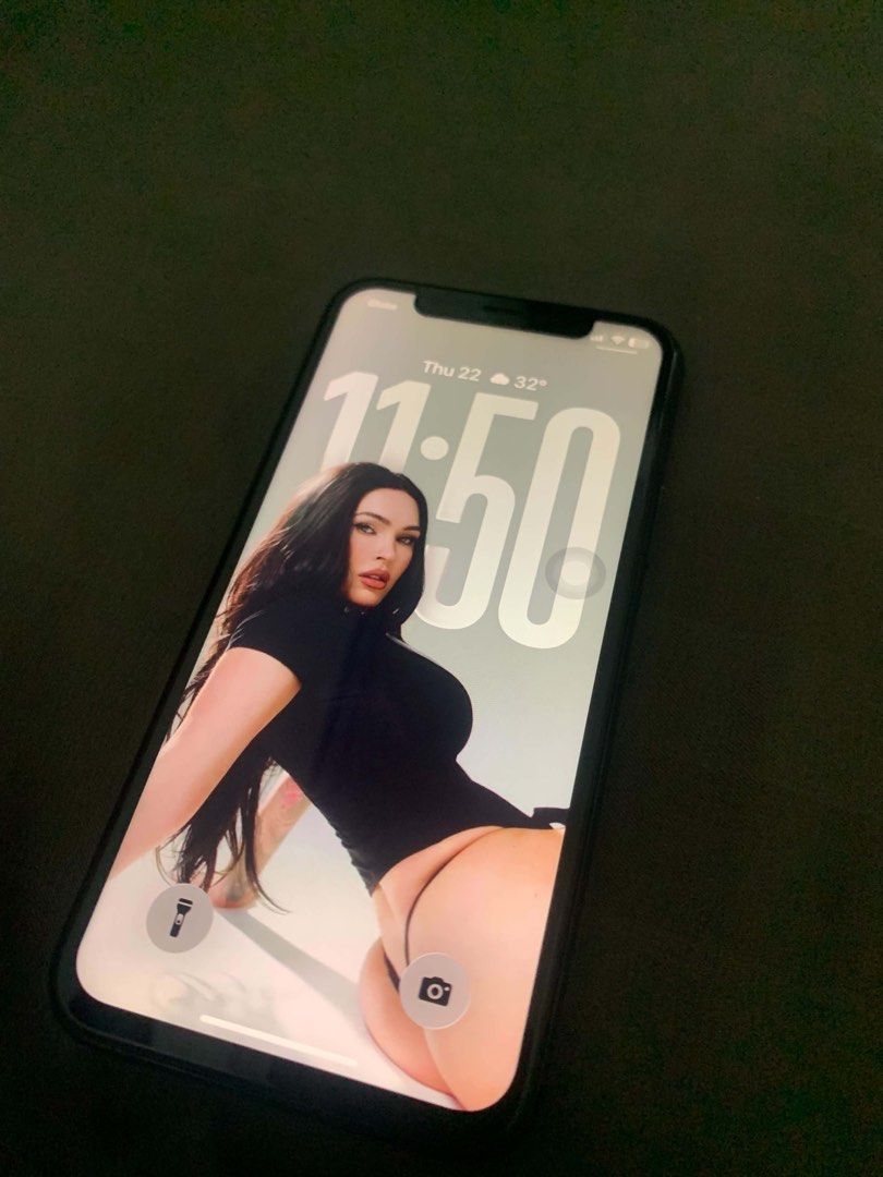 IPHONE 11 PRO , 256GB (Category: iPhone 11 Series) located in Manila. Submitted by jiyangkarlo (Listing ID 1469605992, Image 2). Description: IPHONE 11 PRO , 256GB MIDNIGHT GREEN NEGOTIABLE✔️ RFS: SPARE PHONE *ALL WORKING •NTC APPROVED✔️ •ANY SIM✔️ •98% , BH✔️ •26.6.1 , IOS CAN UPDATE 27✔️ •TRUE TONE✔️ •FACE ID ✔️ •FRONT AND BACK CAM✔️ •.5 ✔️ *ISSUE: REPLACEMENT ONLY UNVERIFIED. •LCD (FLY CDI O-LED HQ) •BATT (FLY CDI HQ) *INCLUSION: •CHARGER AND 