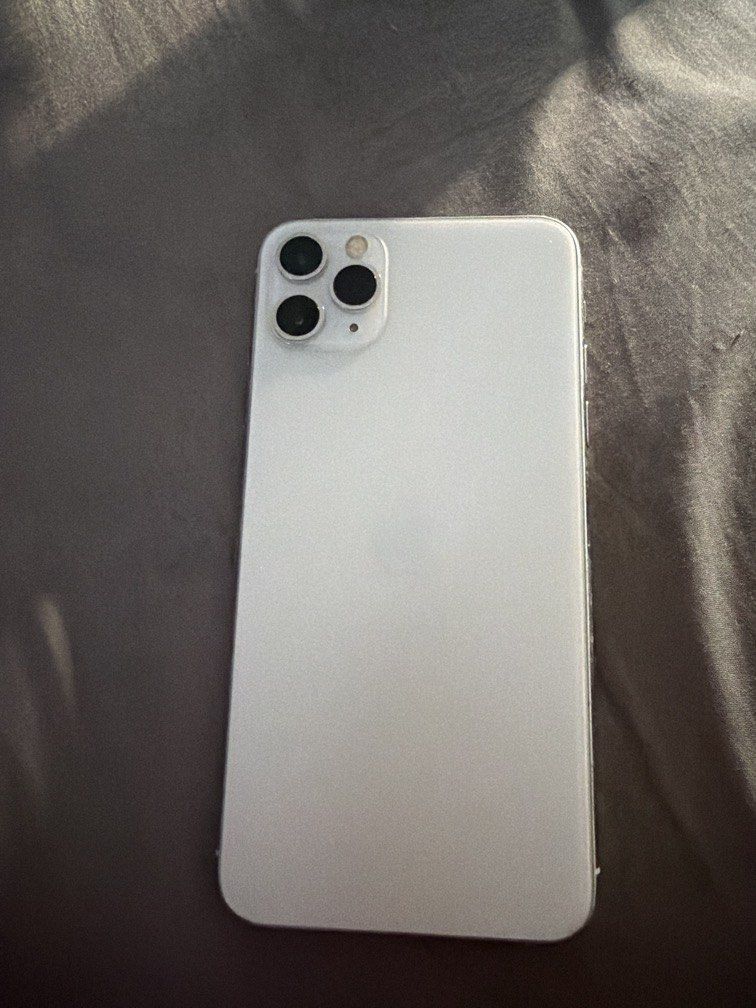 iPhone 11 Pro Max (Category: iPhone 11 Series) located in General Trias. Submitted by thriftprepshop (Listing ID 1469647397, Image 1). Description: .