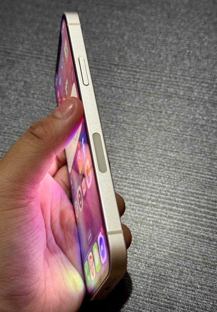 iPhone 12 256GB Factory Unlocked (Category: iPhone 12 Series) located in Las Pinas. Submitted by z3nkishu (Listing ID 1469589428, Image 3). Description: FOR SALE ONLY | NO SWAPS | SLIGHTLY NEGOTIABLE Please DO read the details below Price is 13,999 iPhone 12 5G • 256GB • US Variant (physical sim + up to 10 esims) • Face ID ✅, Original battery (67% Health) ✅, GX OLED LCD Replacement w/ True Tone ✅, NO iCloud issue, reset all u want ✅ • Inclusions: