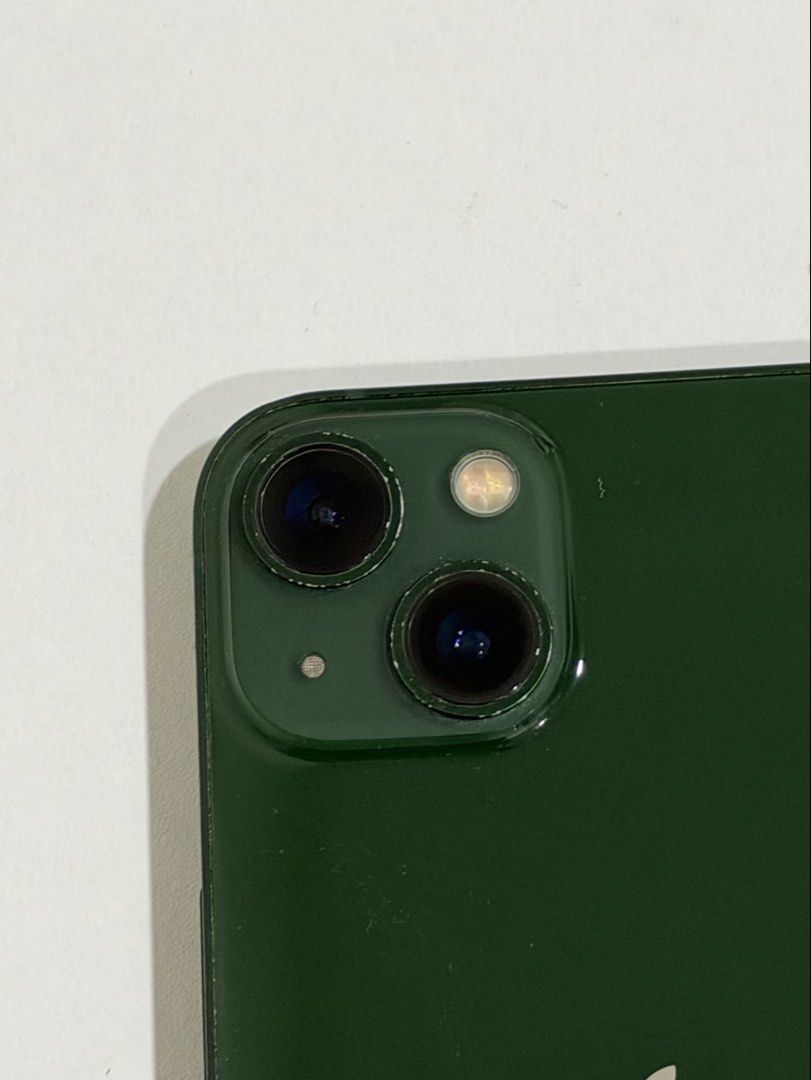 iPhone 13 (Category: iPhone 13 Series) located in Balagtas. Submitted by mrl_pchc (Listing ID 1469673930, Image 3). Description: Color: Green Storage: 128gb Batt Health: 75% No history of repair w/ slight dents and scratches Inclusion: Original box Original lightning cable Cases.