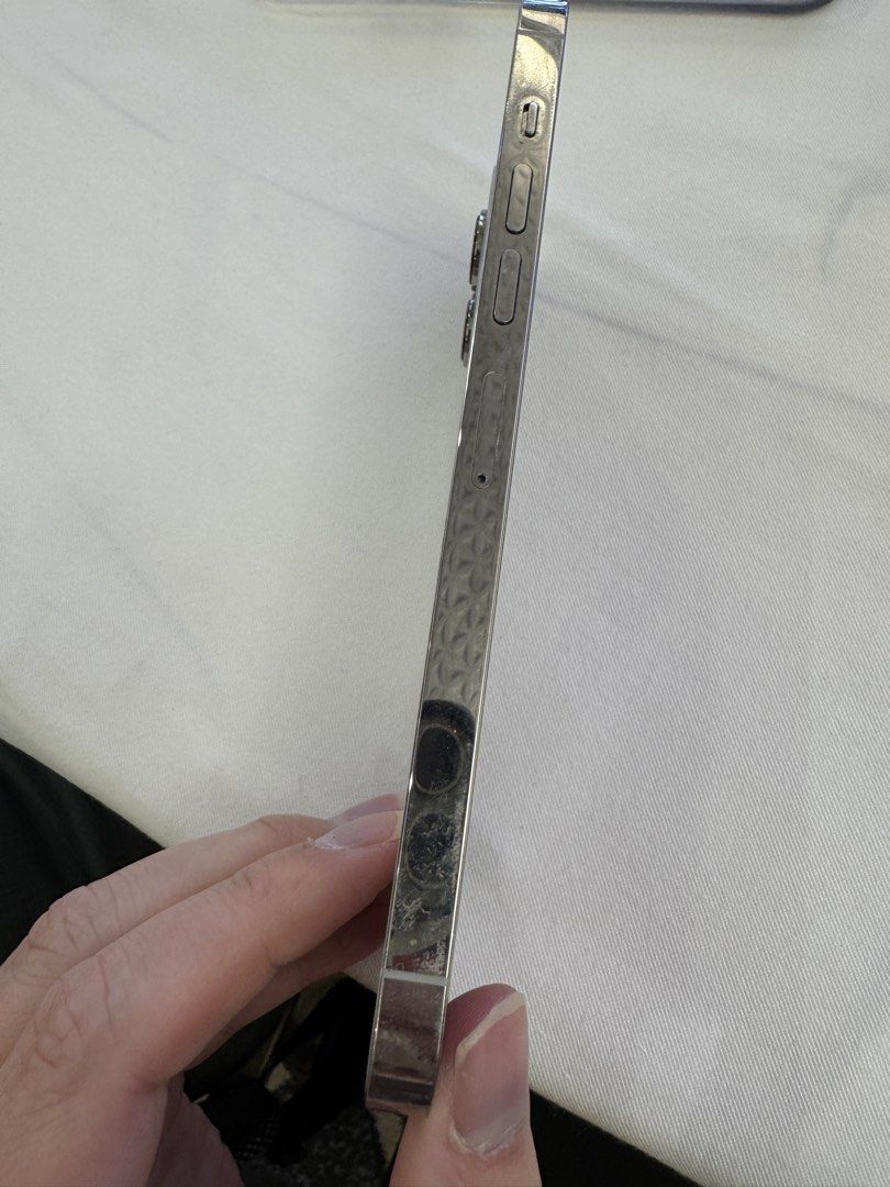 iPhone 13 Pro Max （分類：iPhone 13 系列）位於 Hong Kong。 由 iphonex323 提交（商品編號 1469620708，圖片 3）。簡介： iPhone 13 Pro Max 256GB 9成新 不用議價。