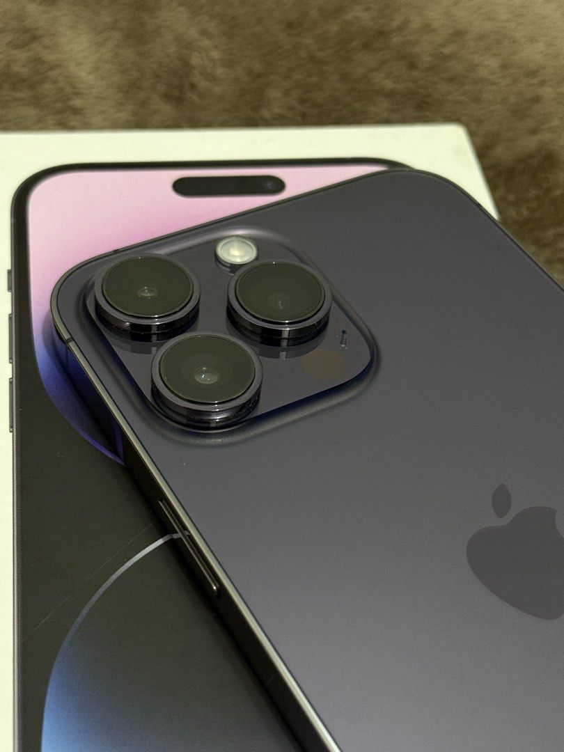 iPhone 14 Pro Max 128GB (Category: iPhone 14 Series) located in Mandaluyong City. Submitted by clyfford (Listing ID 1469709247, Image 1). Description: 📱 iPhone 14 Pro Max 128GB Unit Details: * No dents or chips * No history of repairs * No known issues * 128GB storage * 76% Battery Health * Inclusions: Original box, Silicon Case and charging cable only * Some signs of usage 📍 Meetup Location: Mandaluyong / Sta. Mesa, Manila 📩 Message me for in