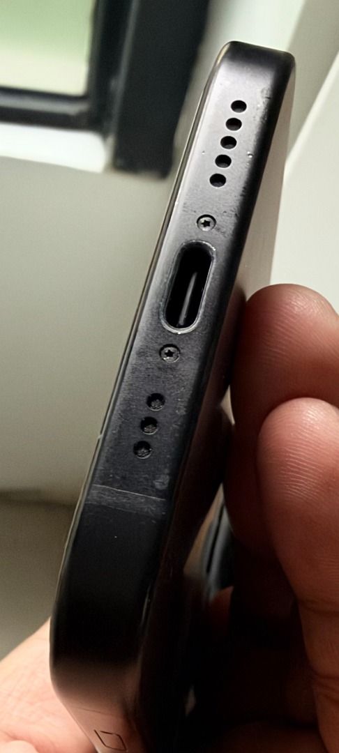 iPhone 15 128GB Black - Openline (Category: iPhone 15 Series) located in Quezon City. Submitted by christianmartinalmo (Listing ID 1469595760, Image 3). Description: Selling for 22,500 - Negotiable Screen protected since day one - May extra dipa nagamit kasama na(Smart Devil Brand) Will include din extra unused clear slim magnetic case nabili ko sa shapi. iOS 18.2 Battery is 77% - Naka "Service" na pero okay pa sha and naglalast the whole day on 