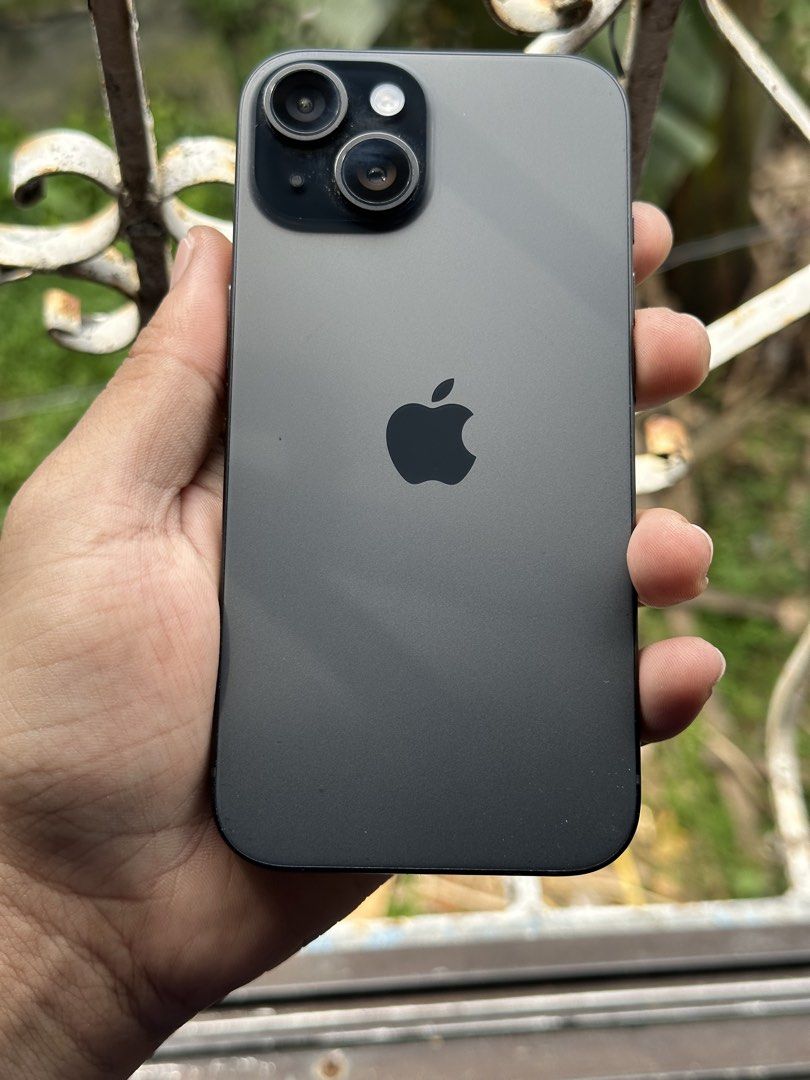 Iphone 15 128GB with Warranty (Category: iPhone 15 Series) located in Caloocan City. Submitted by france_08 (Listing ID 1469610396, Image 2). Description: For Sale: Iphone 15 128GB Price: 26,000 Condition: Almost Brand New Infos: -Warranty until January 1, 2027 -128GB -87% Battery Health -378 Cycle Count -Factory Unlock -Working Face ID & True Tone Inclusion: -Original Box -x1 Case Issue: -Minor scratches due to case Meetups: -SM Novaliches, SM C