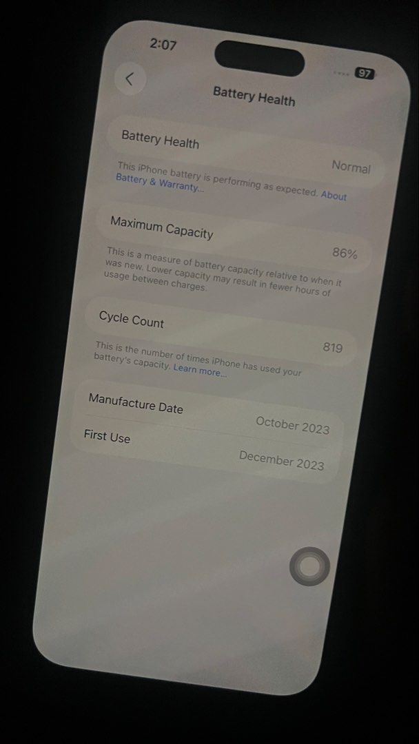 IPHONE 15 PLUS 128GB NO ISSUE (Category: iPhone 15 Series) located in Manila. Submitted by joyssmarga (Listing ID 1469583922, Image 3). Description: iPhone 15 Plus 128 GB (BLACK) For Sale or swap ✨ 86% вн ✨ NO SIM RESTRICTION ✨ No issues bukod sa dents pero not visible if nakacase po ✨ No History of repair (spare phone po kaya mataas pa rin batt health and low CC) Includes: - Type C cord (Orig) - Unit - 1 Case ₱ 27,000 Firm YUNG MAY ADD CASH SA S