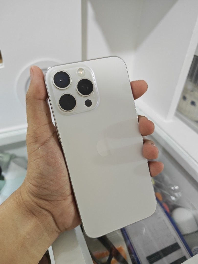 iPhone 15 Pro Max 256gb (Category: iPhone 15 Series) located in Cavite. Submitted by niks.siao (Listing ID 1469691565, Image 2). Description: For Sale or Swap iPhone 15 Pro Max | White Titanium| 256GB Price: 36,000 84% Percent Battery Health No Issue 100% Excellent Condition 🔎 Check all you want upon meetup 📦 Inclusions: Unit and Case only 📍Location Cavite .