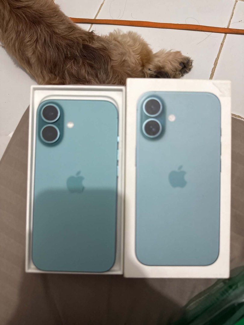 Iphone 16 128 gb Teal (Category: iPhone 16 Series) located in Talisay, Batangas. Submitted by hopeallst (Listing ID 1469676516, Image 2). Description: FOR SALE OR SWAP iPhone 16 128GB Teal (Openline) 💰 ₱30,000 Selling 🔄 ₱33,000 Swap Value (iphone 13-15) Issue: Minimal dents and screen scratches * 90% Battery Health (Original) * True Tone Working * Face ID Working * Local Variant (P/A) * NTC Approved 🇵🇭 * 5G Compatible * Openline (Any SIM) * A