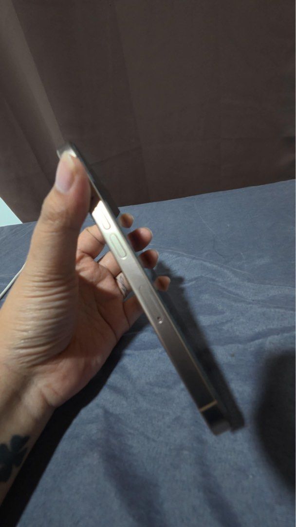 Iphone 16 Pro Max (Category: iPhone 16 Series) located in Manila. Submitted by iistine (Listing ID 1469711453, Image 3). Description: 256gb 94% Batt Health.