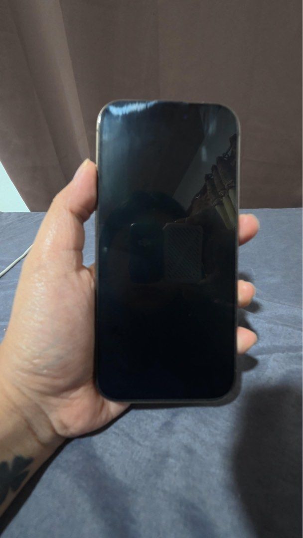Iphone 16 Pro Max (Category: iPhone 16 Series) located in Manila. Submitted by iistine (Listing ID 1469711453, Image 1). Description: 256gb 94% Batt Health.