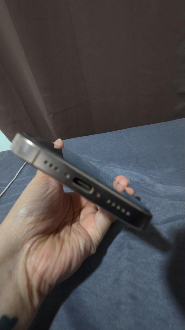 Iphone 16 Pro Max (Category: iPhone 16 Series) located in Manila. Submitted by iistine (Listing ID 1469711453, Image 2). Description: 256gb 94% Batt Health.
