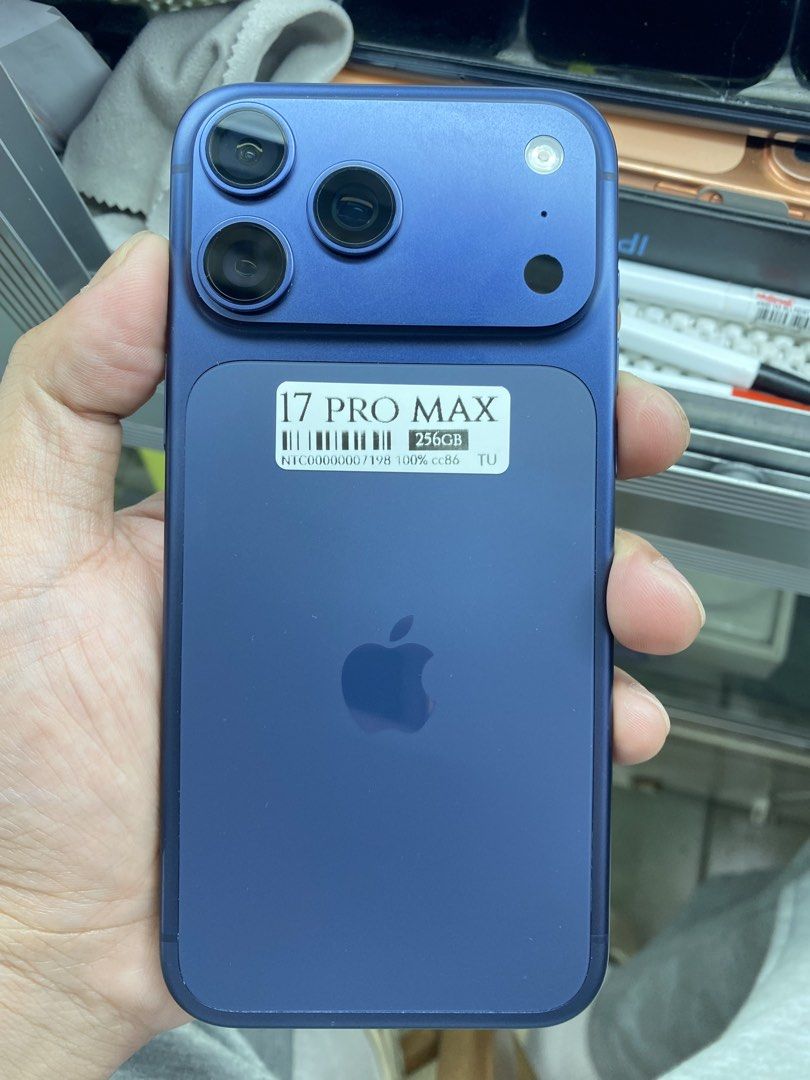 IPHONE 17 PRO MAX | 256GB | W/FREEBIES‼️ (Category: iPhone 17 Series) located in Manila. Submitted by boldlion.4f7f02 (Listing ID 1469623261, Image 1). Description: WITH FREEBIES‼️ Quick Specs : IPHONE 17 PRO MAX ✅256gb ✅NTC Variant ✅100% batt health ✅199CC ✅Factory Unlock ✅100% Smoothness ✅No hidden issue | No Repaired ✅100% Authentic | Not Refurbished ✅w/ store warranty - serial can be check on apple website |Money back if its proven fake ( for